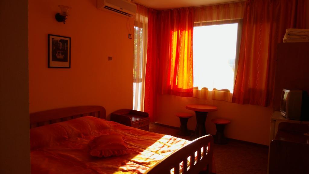 Stefan Family Hotel Kranevo Room photo